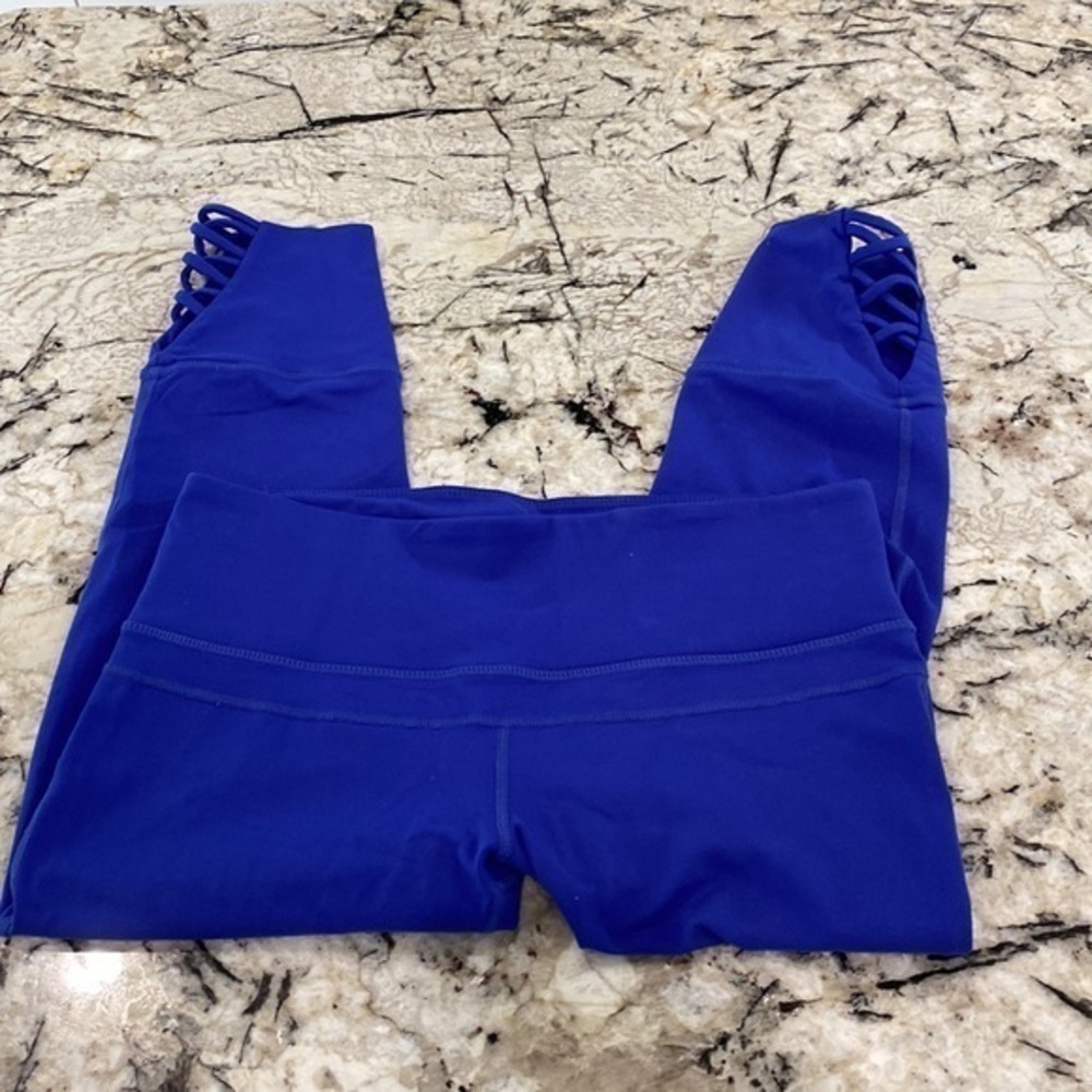 Prana Blue Cropped‎ Leggings in size Women’s small